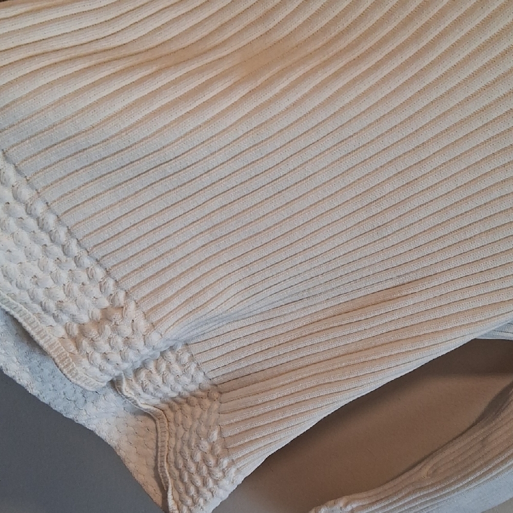 Cream Ribbed V-Neck Sweater Top - Picture 5 of 7
